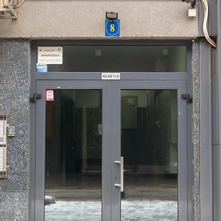 Apartman Titanic Lux * Тузла