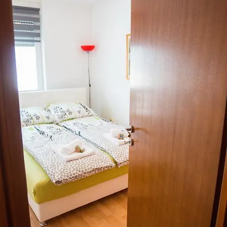 Apartman Titanic Lux * Тузла