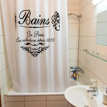 Apartman Titanic Lux * Тузла