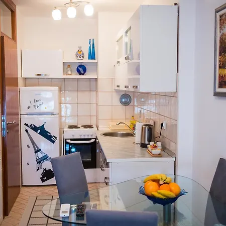 Apartman Titanic Lux * Тузла