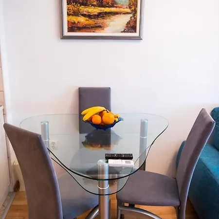 Apartman Titanic Lux * Тузла
